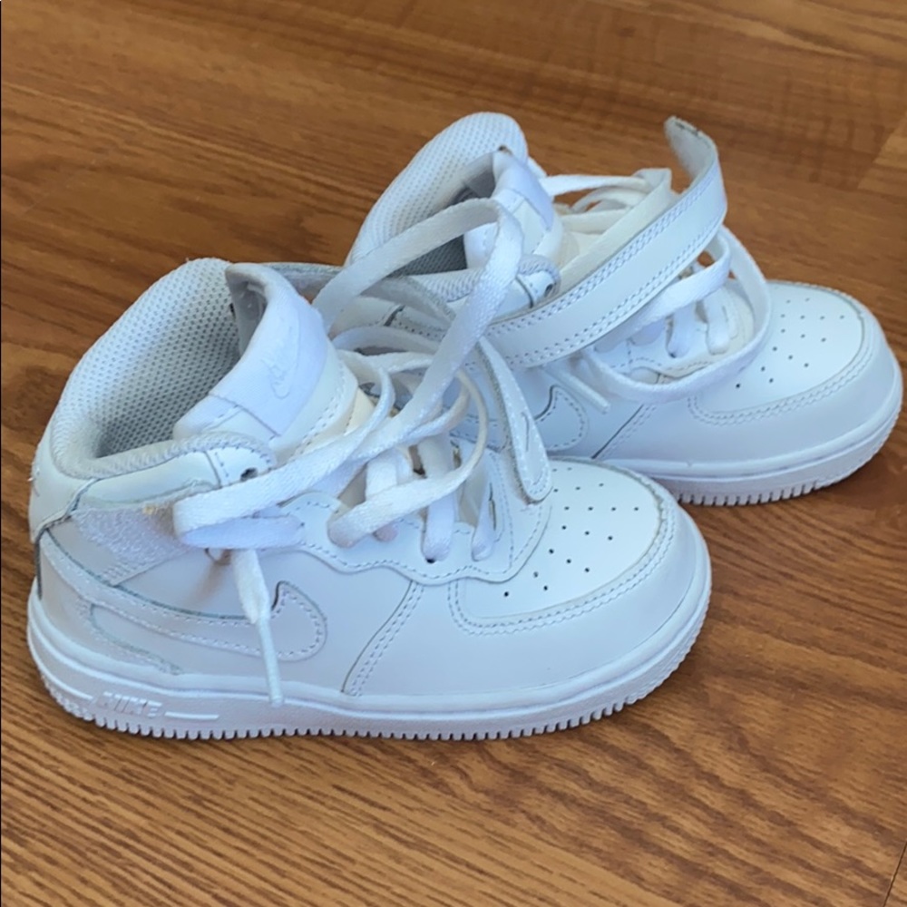 Nike Air Force 1 Mid